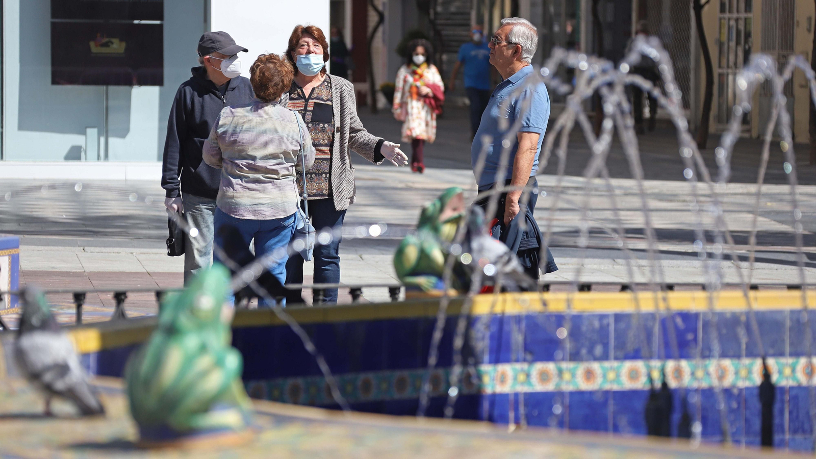 Deportistas y mayores vuelven a la calle en Algeciras