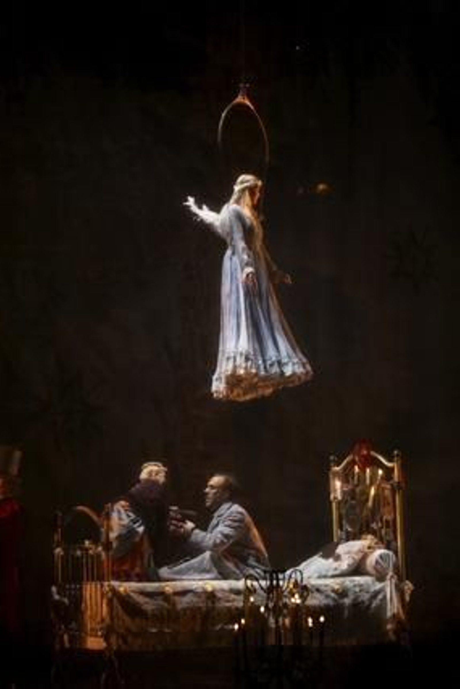 El Circo del Sol visita Sevilla el próximo 8 de septiembre con su nuevo espectáculo Corteo, que ya ha sido visto en 34 ciudades por más de cinco millones de espectadores.