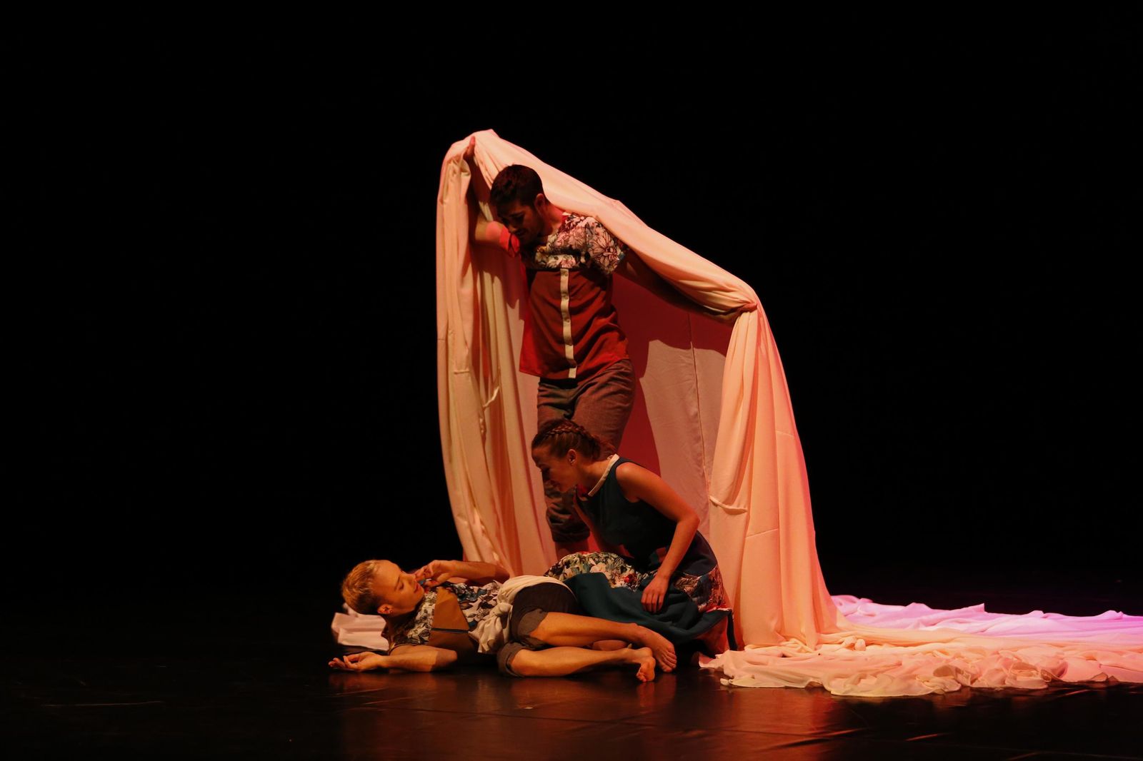 'Nudos', danza contemporánea para un público familiar