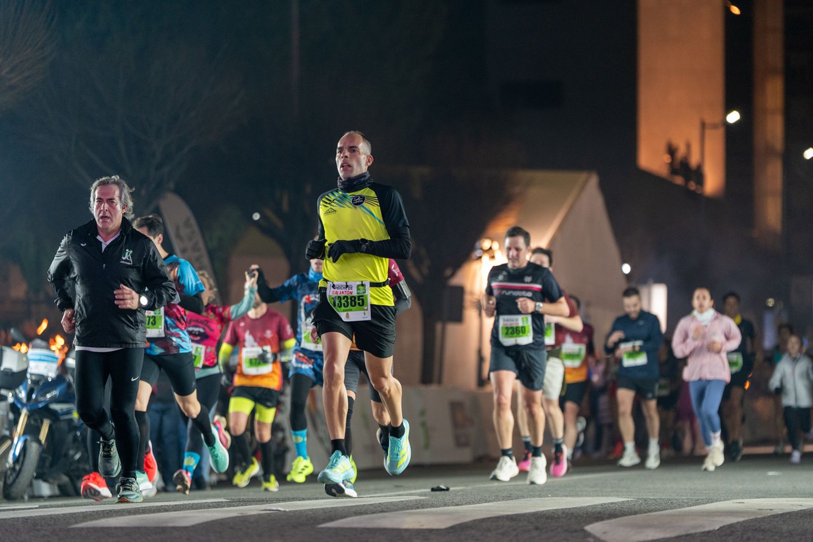 En imágenes: búscate en tu llegada a meta de la Carrera de San Antón 2026 (7)