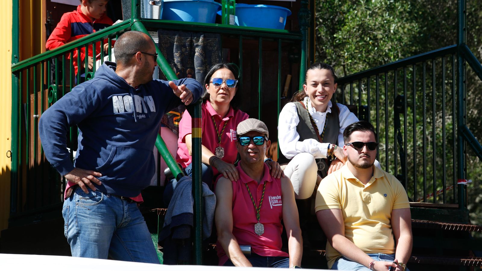 Búscate en las fotos del domingo en la romería de Los Barrios