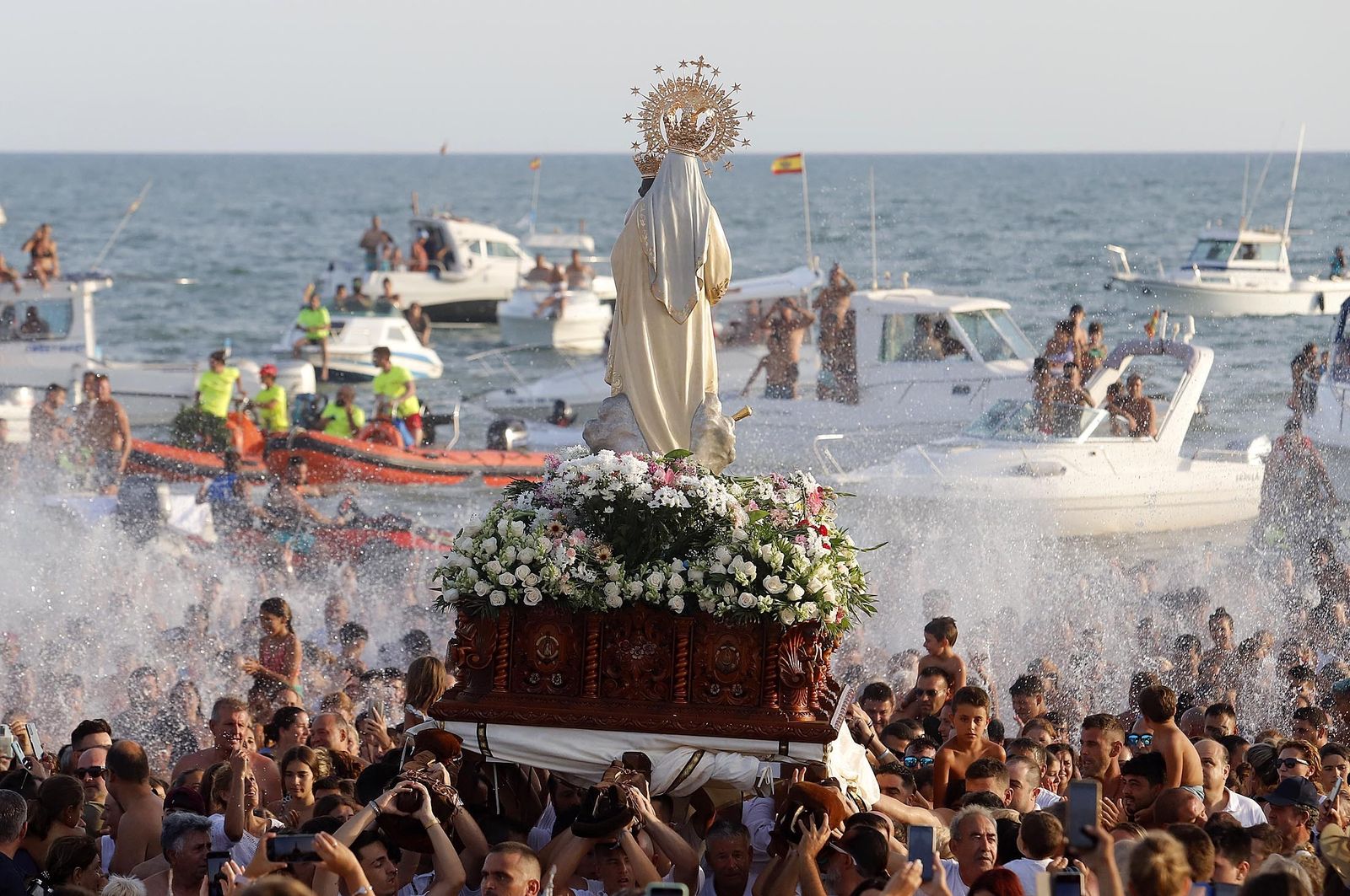 Imágenes de la procesión de la Virgen del Carmen en Punta Umbría