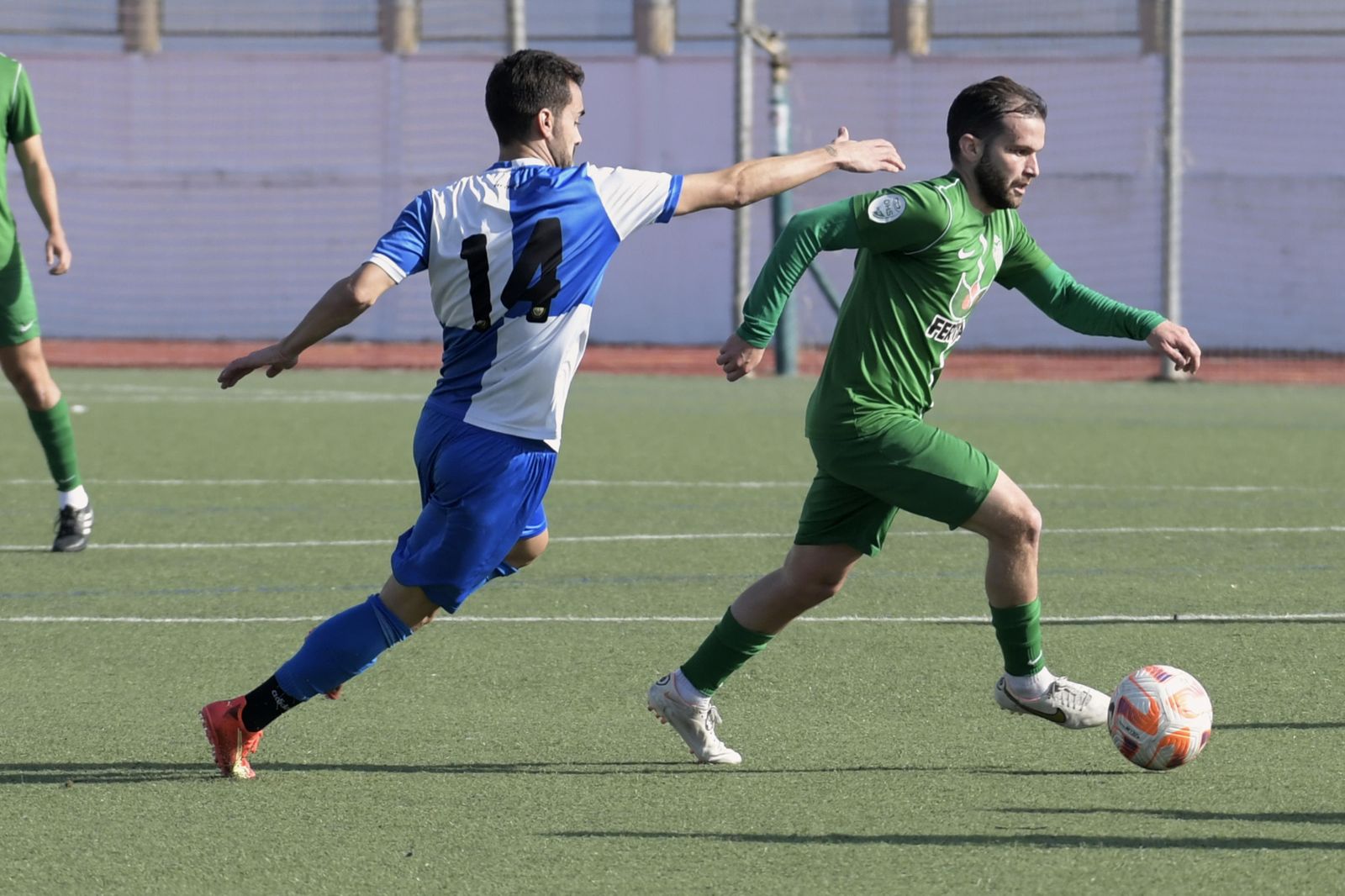 Imagen del partido entre el Atarfe y el Pavía.