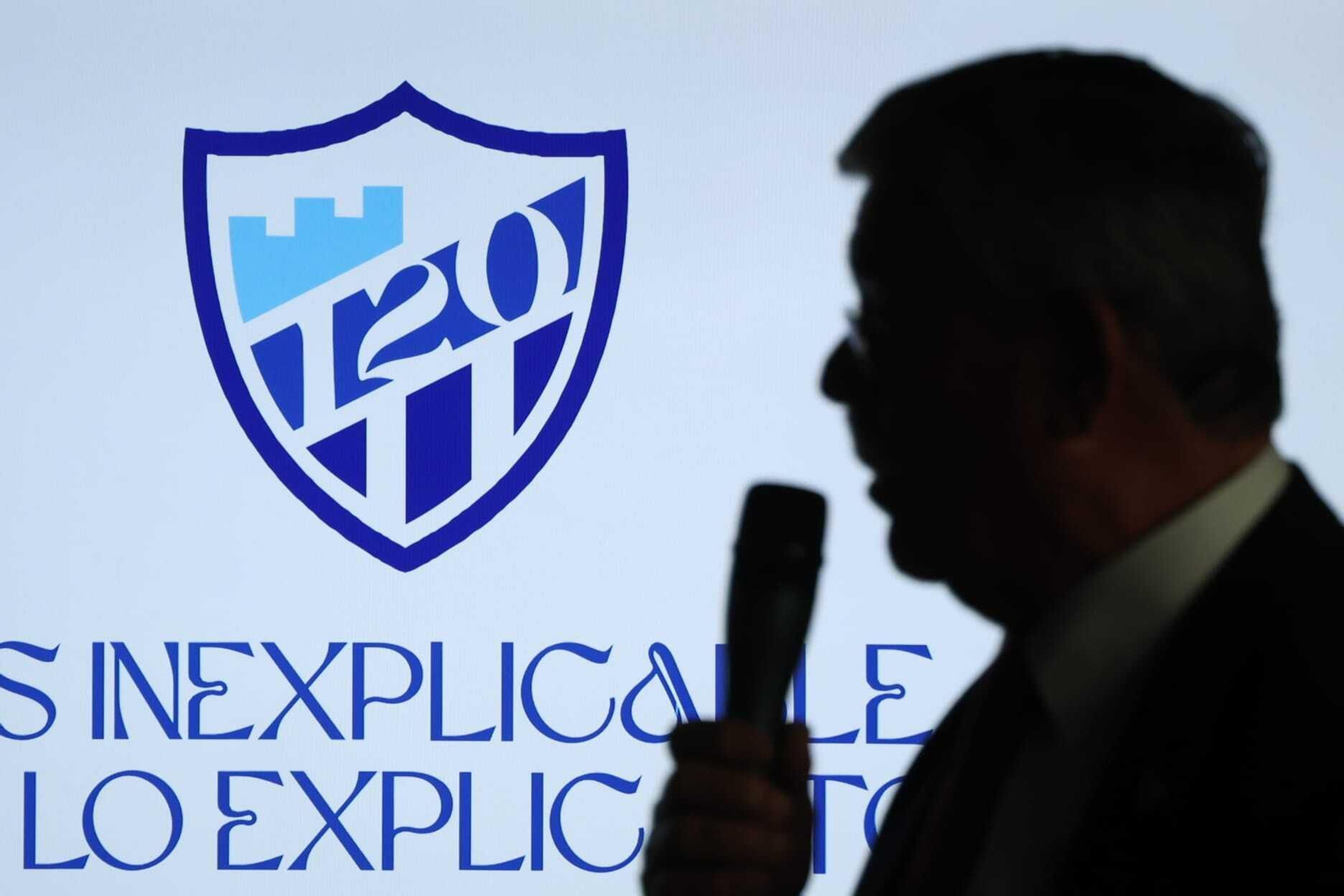 Así es el nuevo escudo del 120 aniversario del fútbol en Málaga