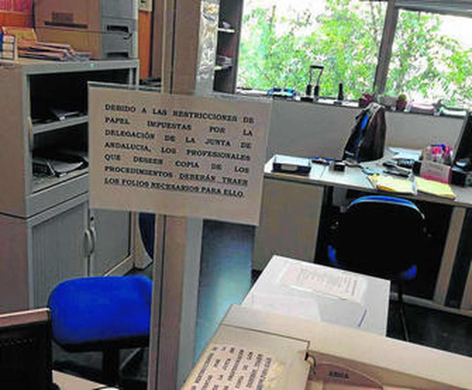 Carteles que hay colocados por toda la Ciudad de la Justicia.