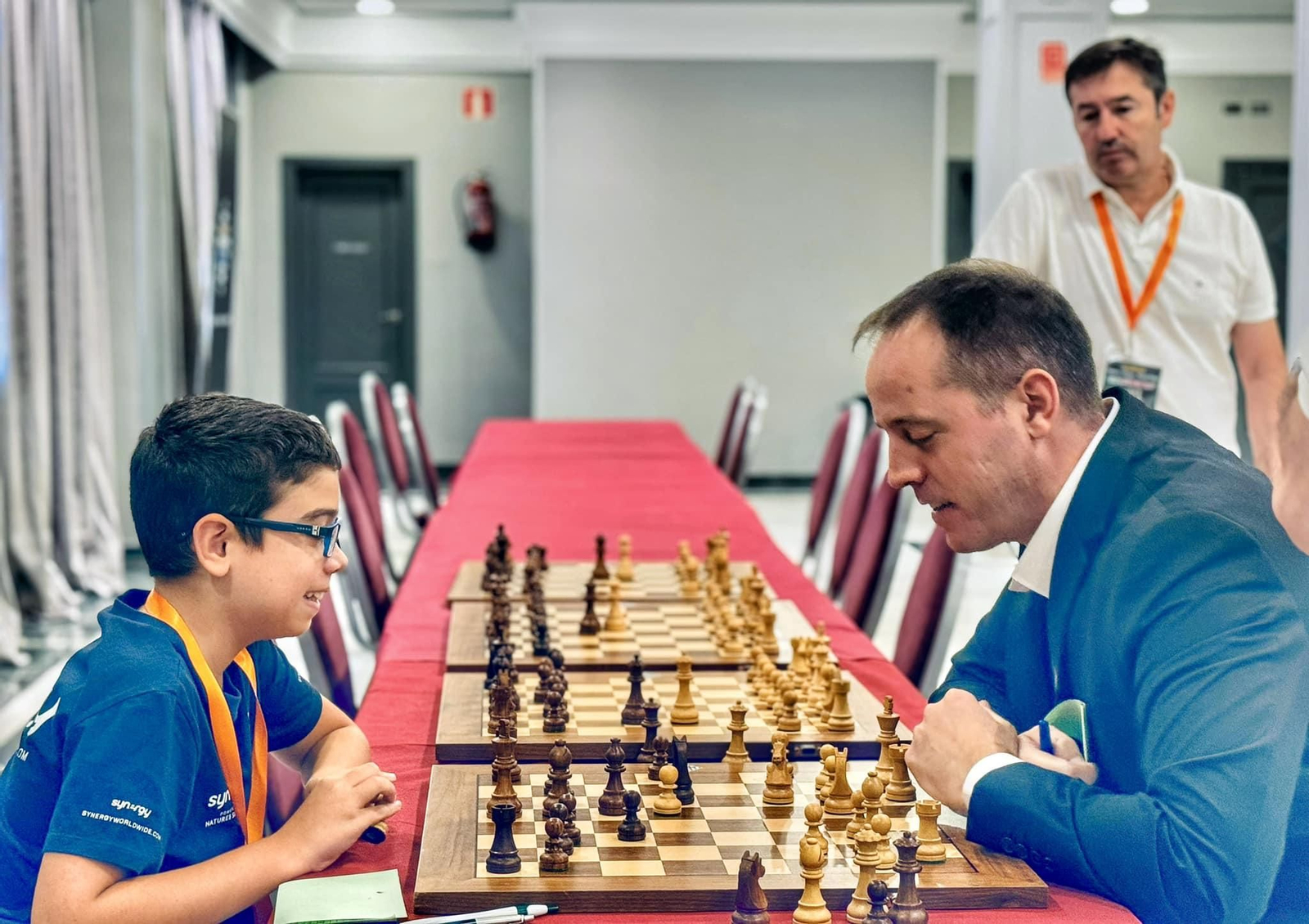 Faustino Oro ante Francisco Vallejo, en la novena y última ronda.