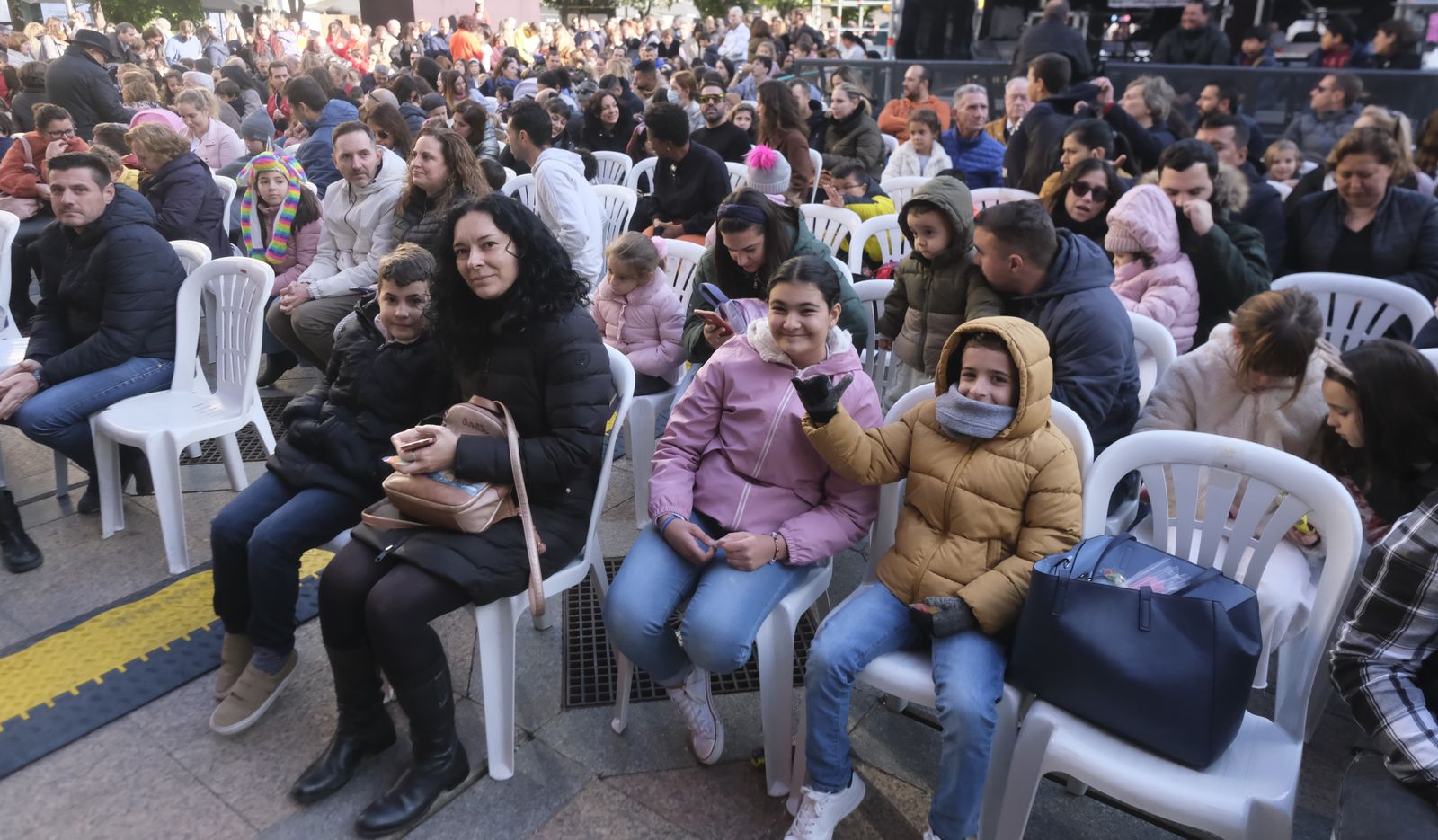 La fiesta infantil de Fin de Año en la plaza de las Tendillas de Córdoba, en imágenes