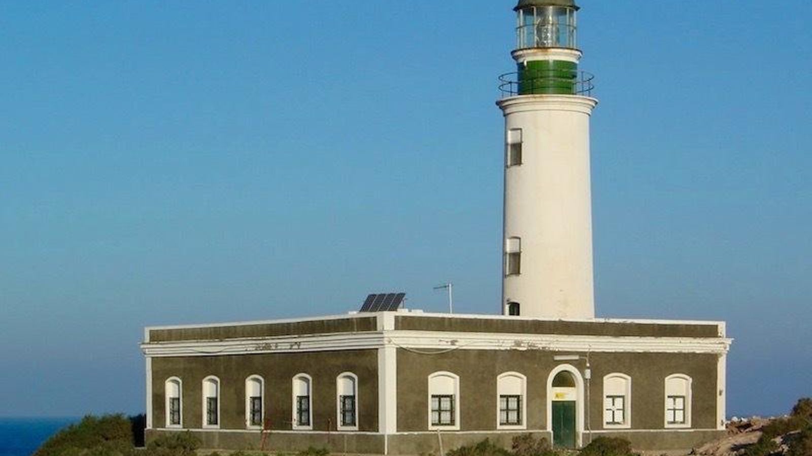 Faro de Chafarinas, inaugurado en 1899.