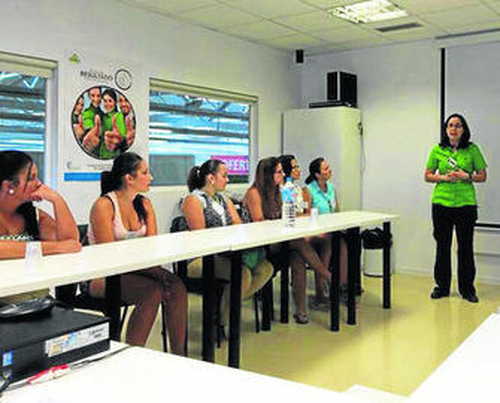 Visita de participantes del proyecto a la empresa Leroy Merlin.