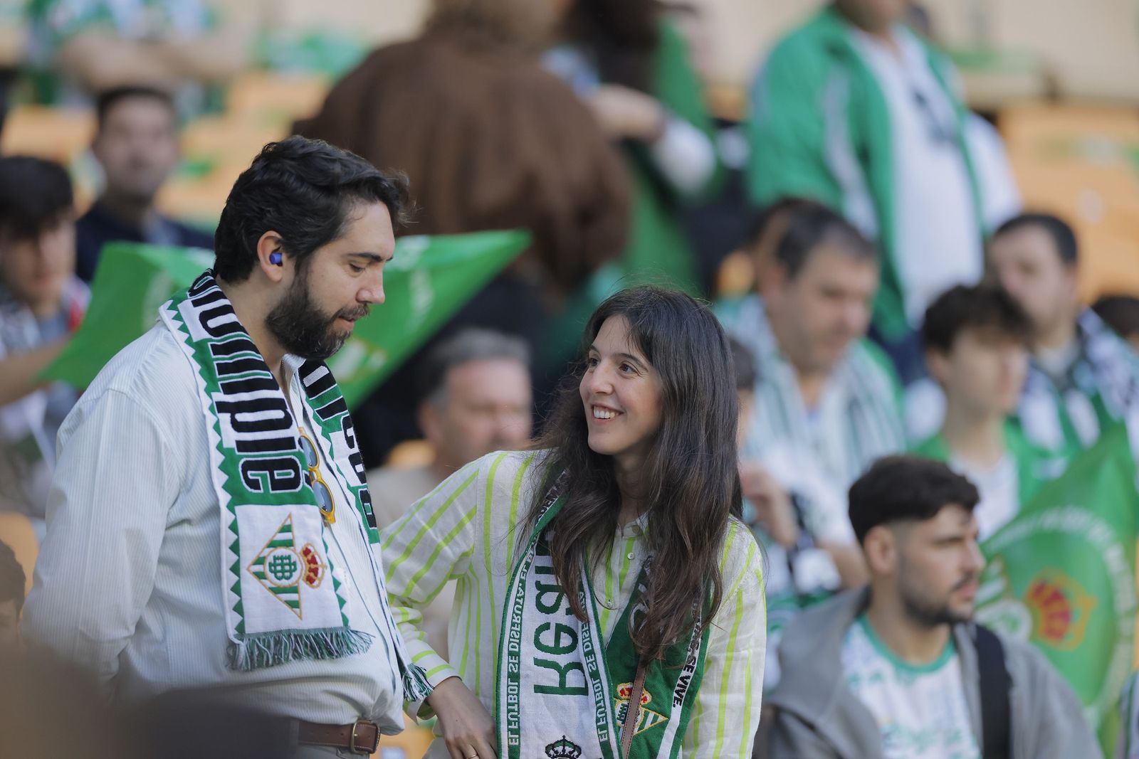 Búscate en las fotos del Betis - Sevilla