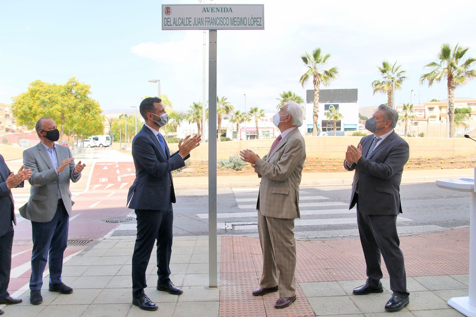 Fotogalería de la inauguración de la avenida en homenaje al exalcalde Juan Megino