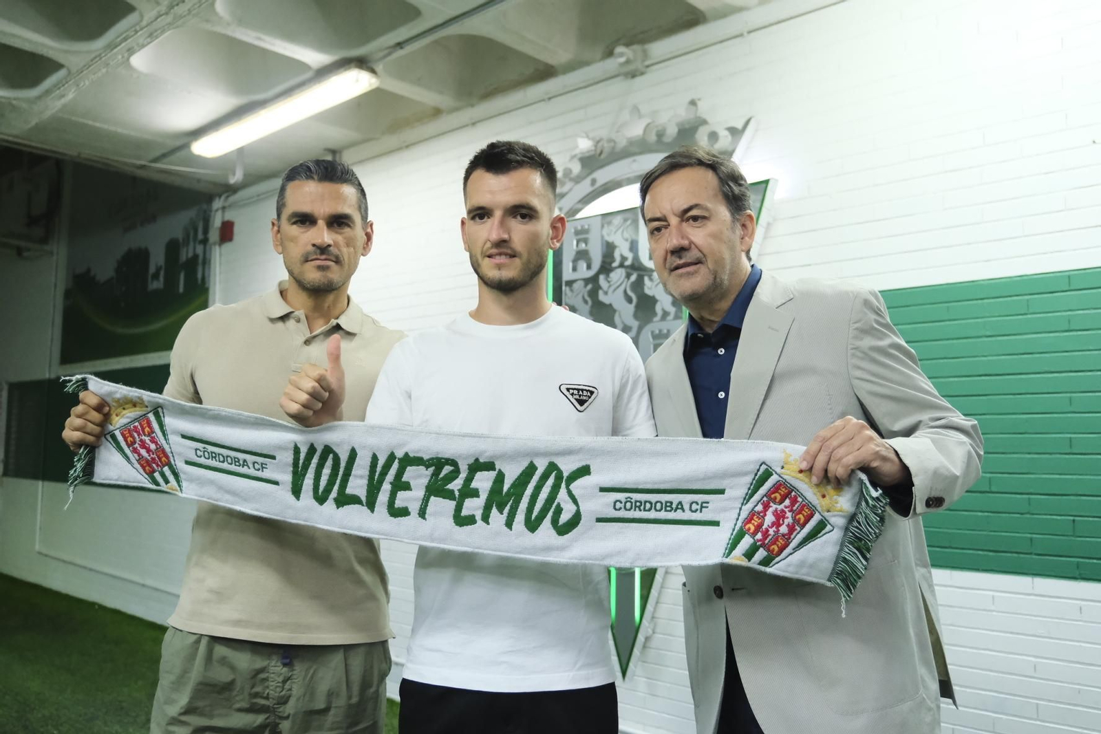 Las mejores fotos de la presentación de Adrián Lapeña con el Córdoba CF