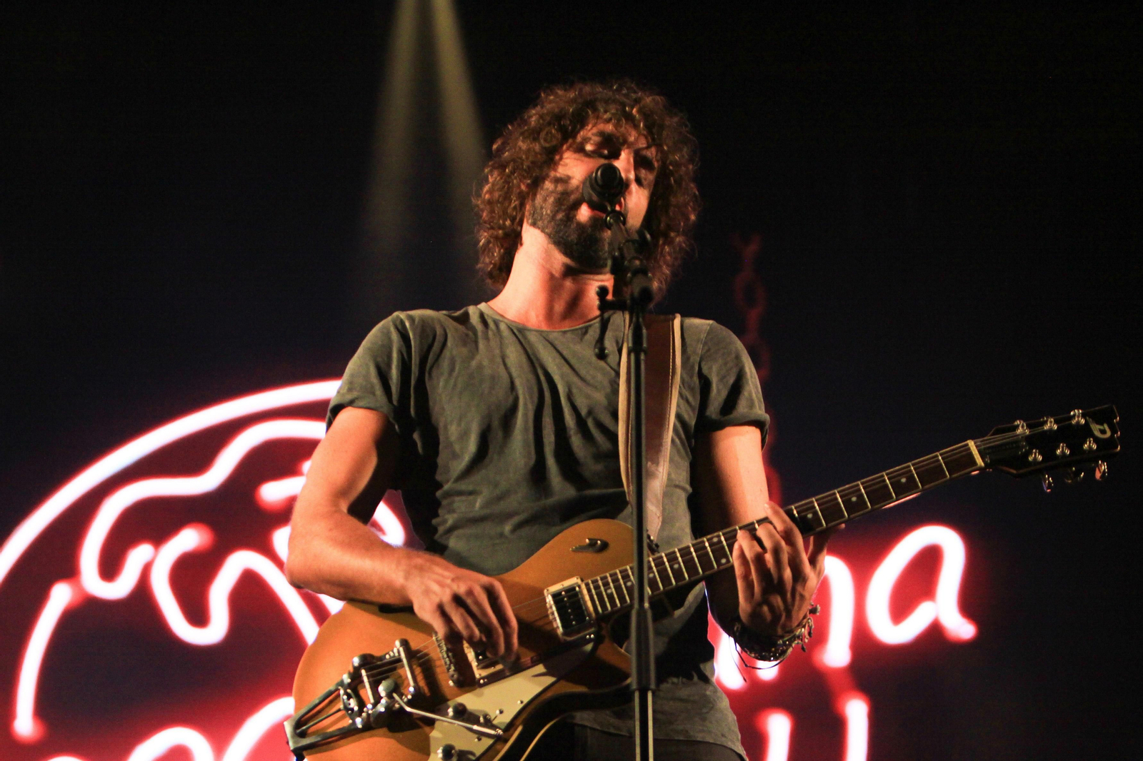 Actuación de Izal en Sancti Petri