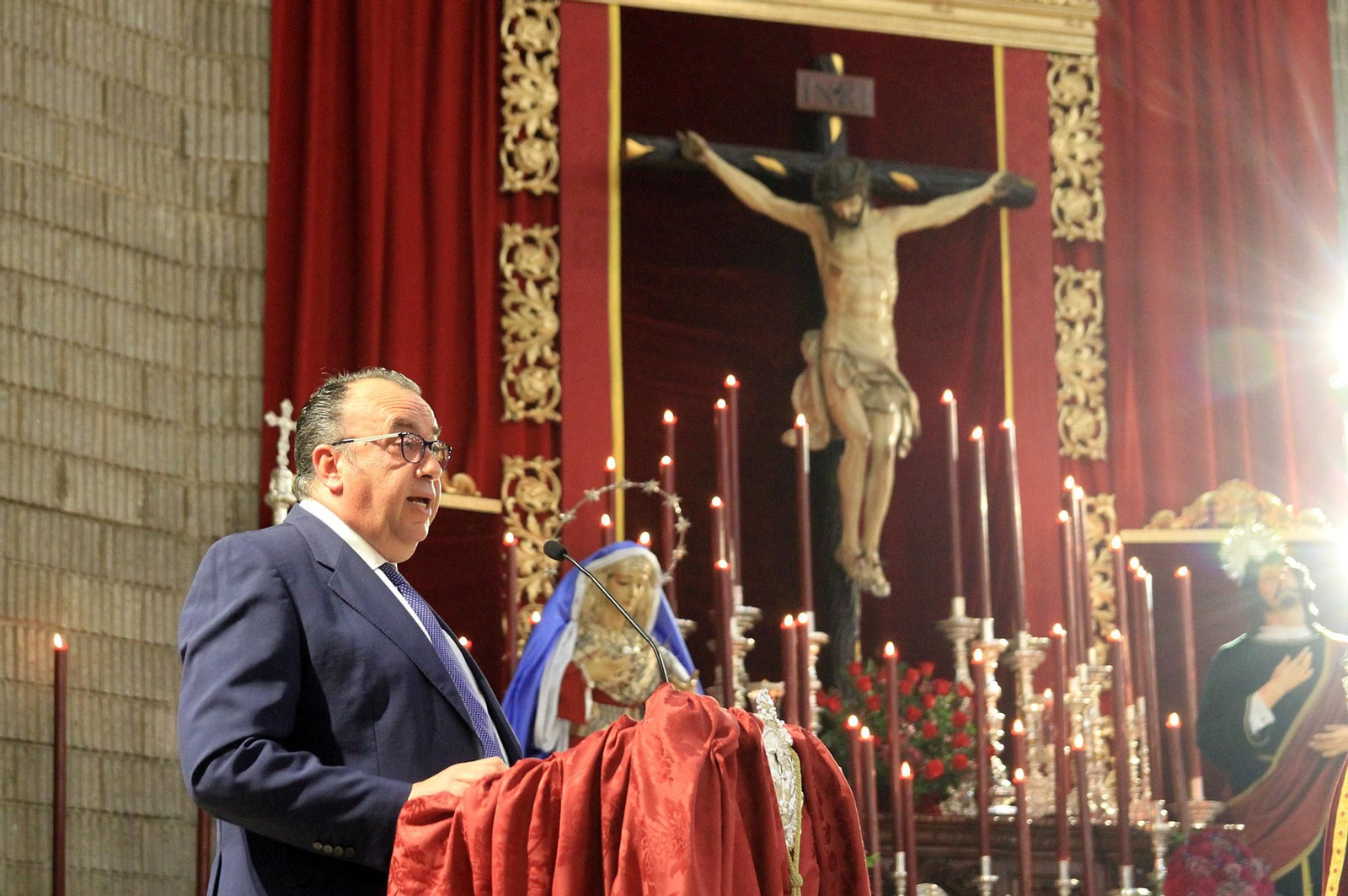 Imágenes del pregón de Fernando de la Torre en la Hdad del Perdón