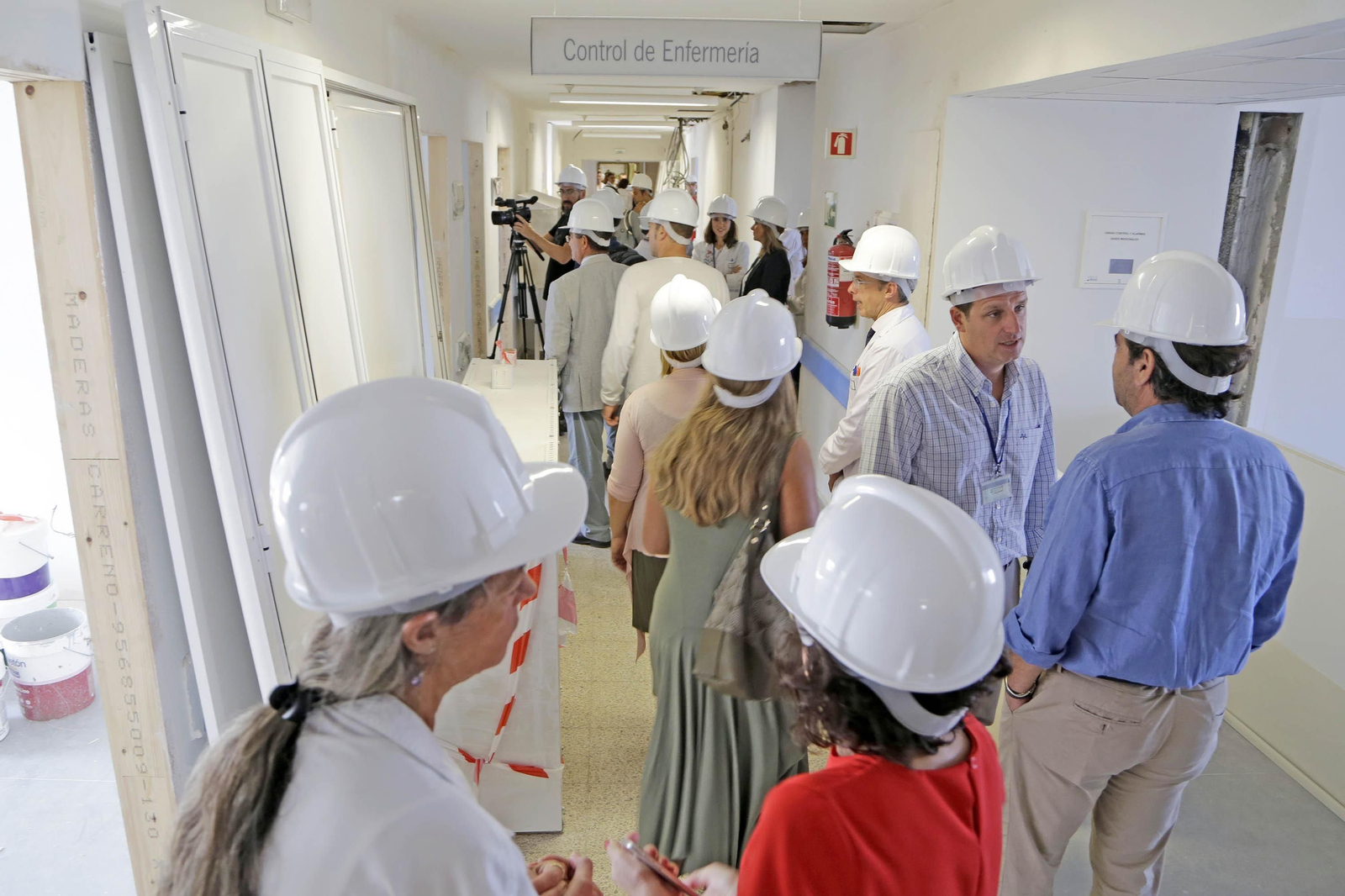 Imagen de la reforma integral que se lleva a cabo en el servicio de Traumatología, ayer durante la visita.