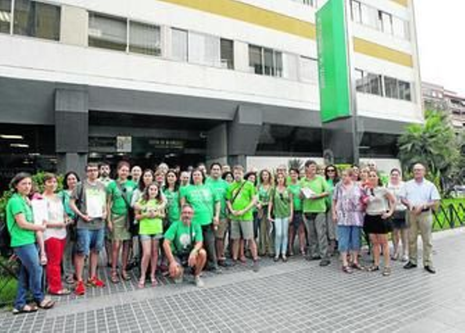 Concentración del profesorado ante la Delegación de Educación, el pasado mes de julio.