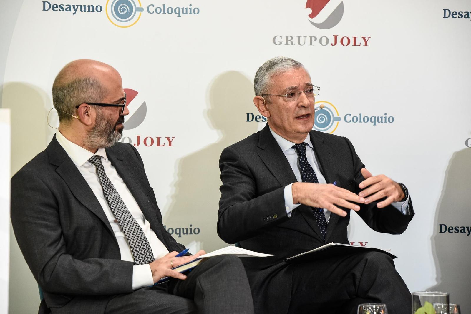 Imágenes del Desayuno Coloquio "Enomía azul, claves para el desarrollo sostenible" organizado por el Grupo Joly