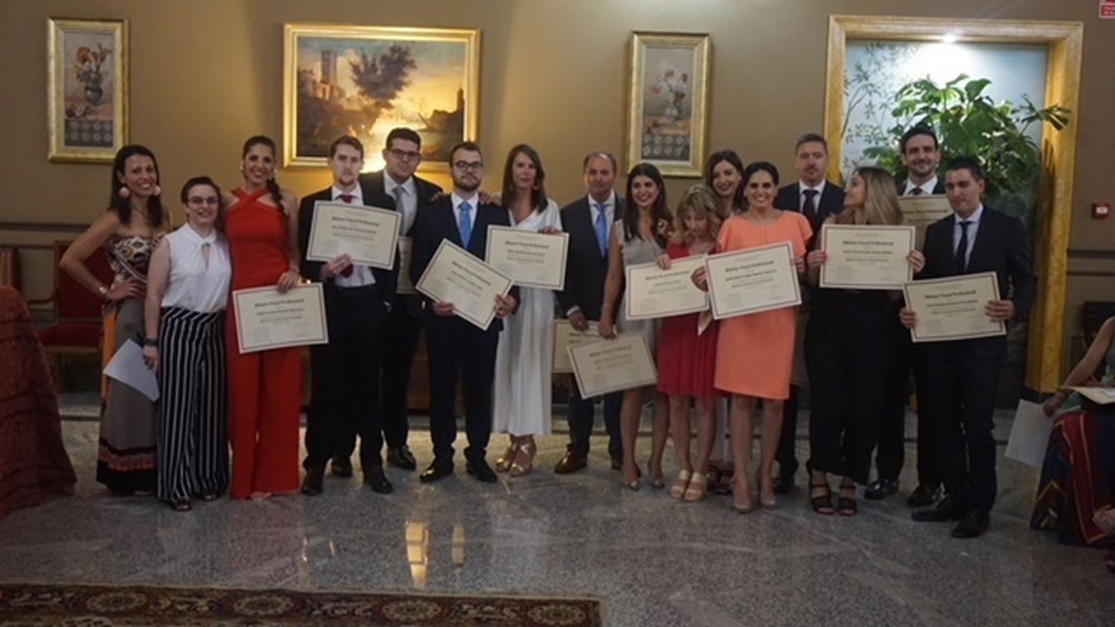 El acto de clausura del Máster Fiscal Profesionales de Granada se celebró en la Huerta del Sello.