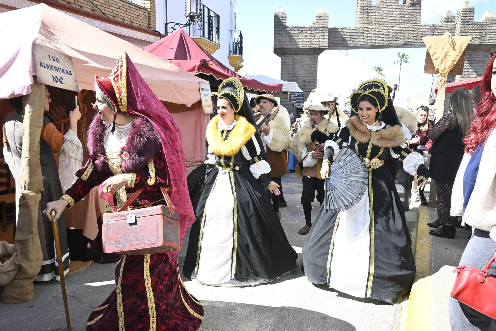 Las mejores imágenes de la Feria Medieval del Descubrimiento en Palos de la Frontera 2025