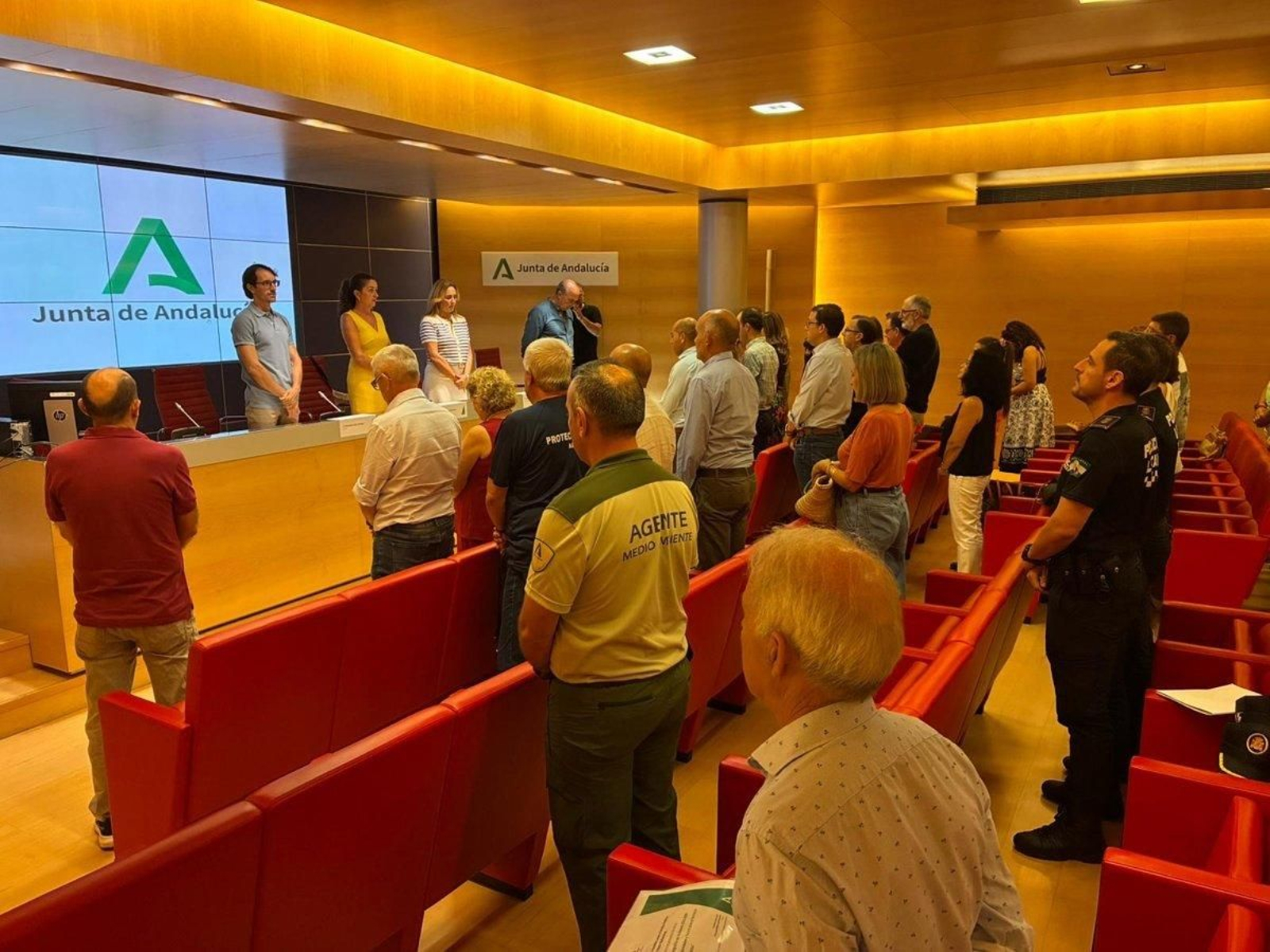 Minuto de silencio en unas jornadas celebradas hoy por la Junta en Almería