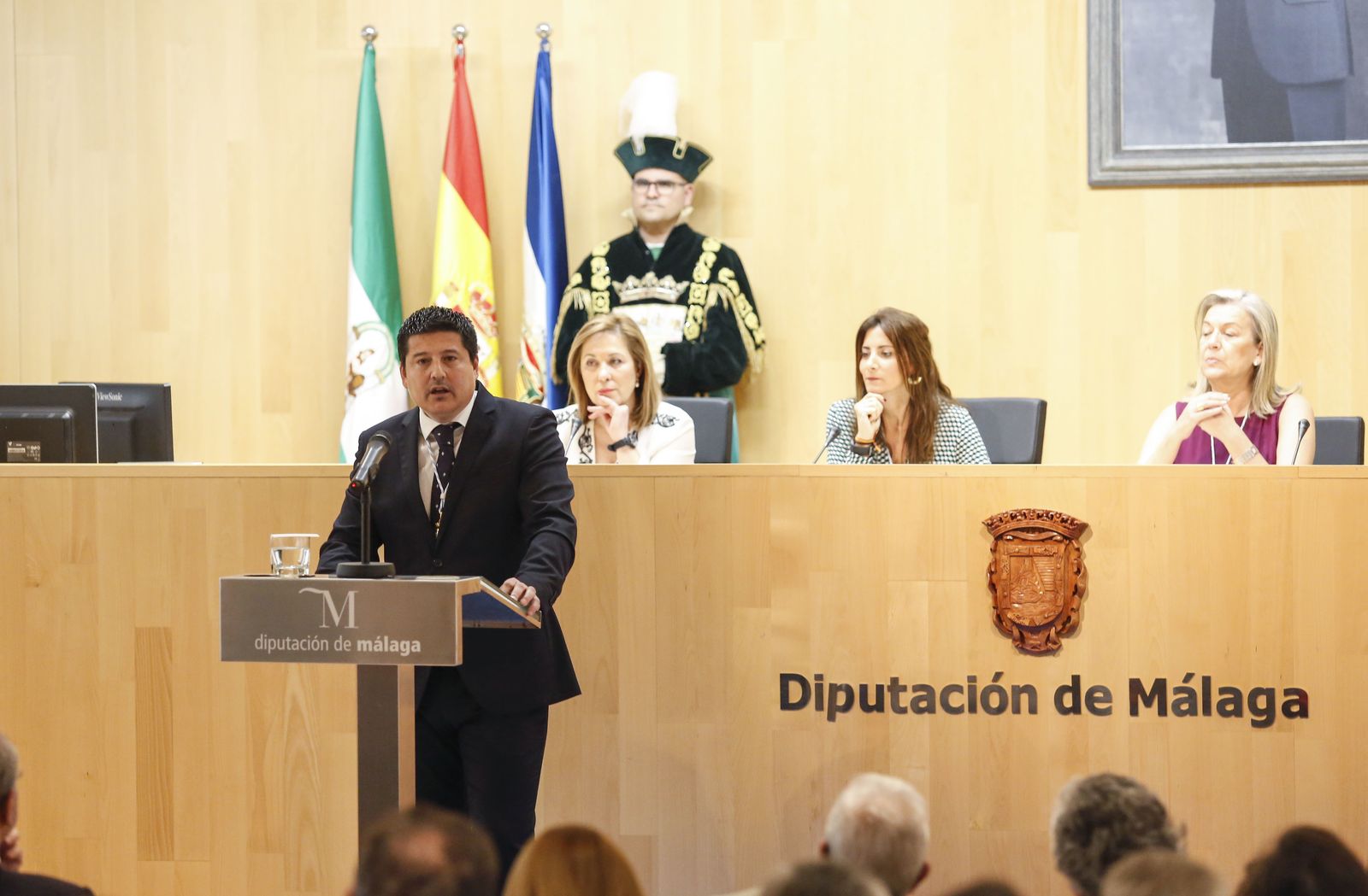 Oblaré durante la investidura de Salado como presidente de la Diputación de Málaga.