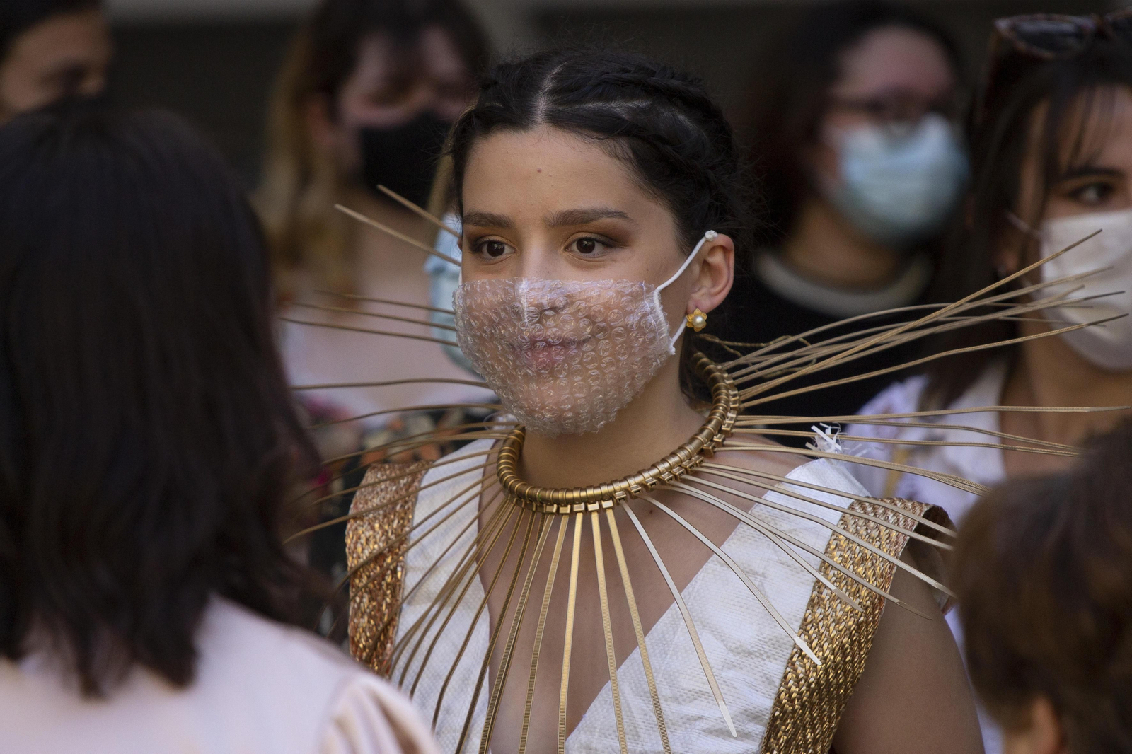 Fotos del desfile de ropa reciclada en Granada