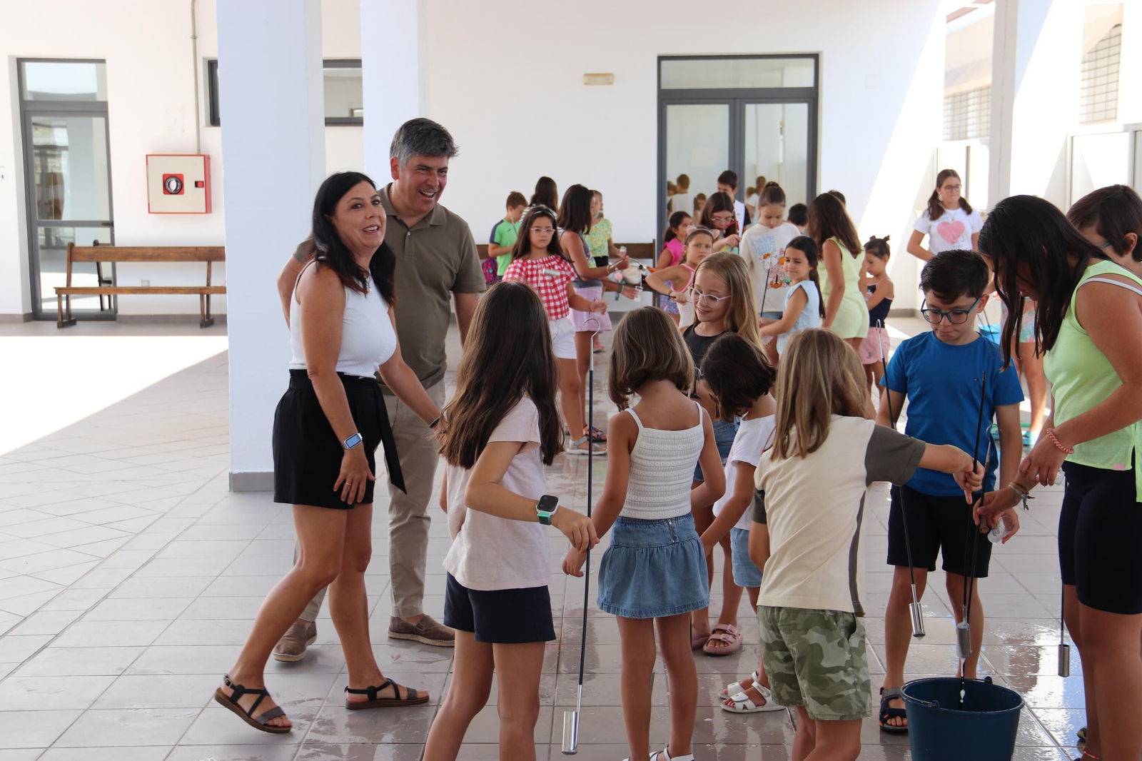 Los niños de Montilla aprenden el oficio de la venencia del vino, en imágenes Los niños de Montilla aprenden el oficio de la venencia del vino, en imágenes
