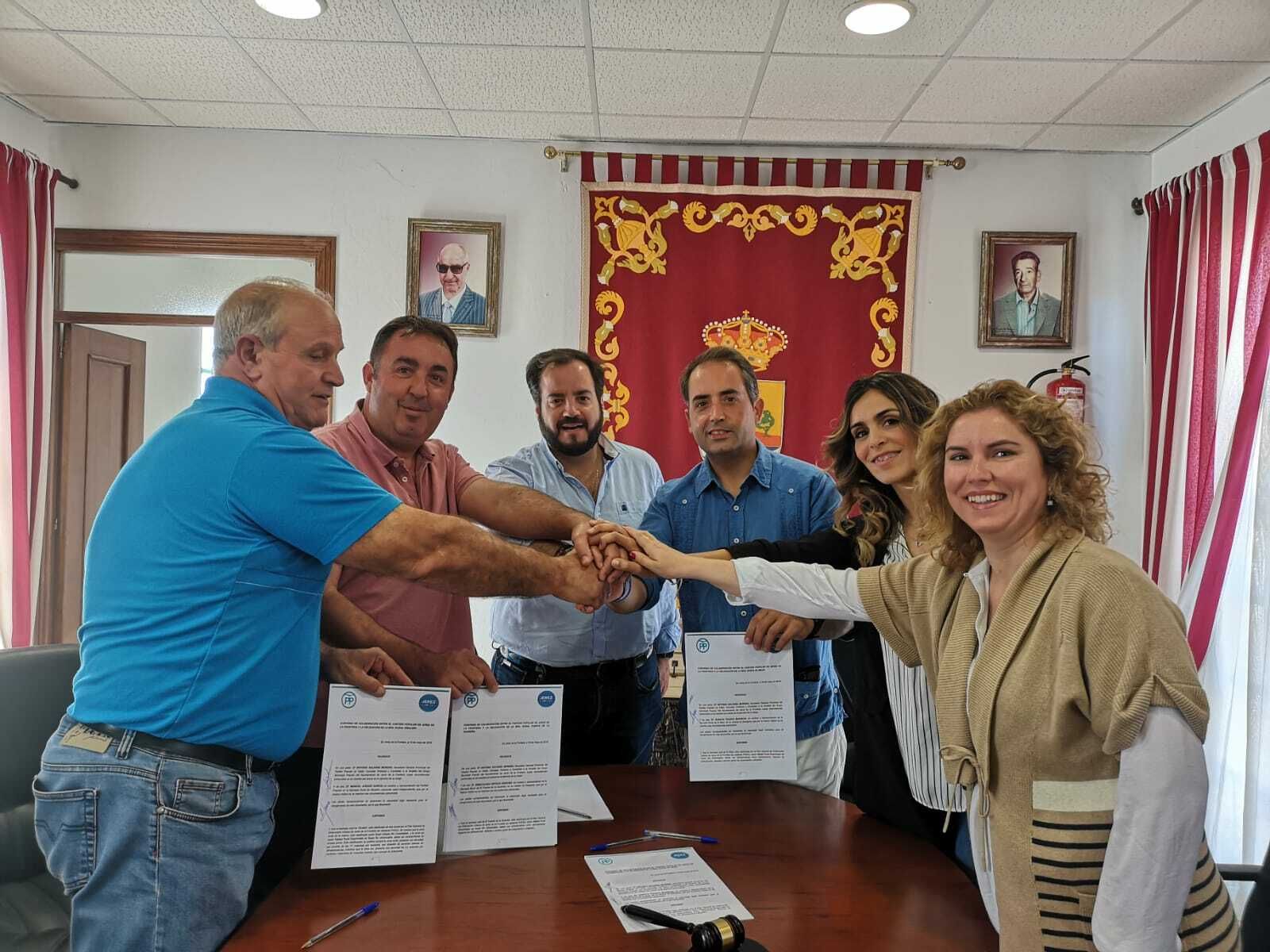 Acto de la firma del "compromiso" de Saldaña con las tres barriadas rurales.