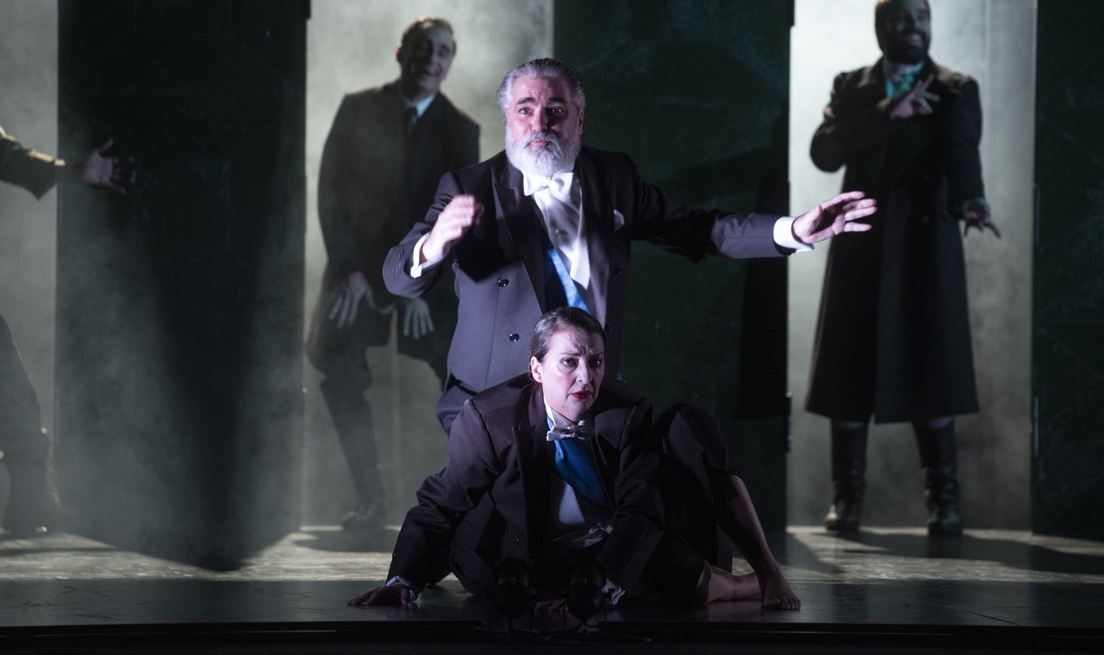 Imágenes del pase gráfico de 'La vida es sueño', en el Lope de Vega