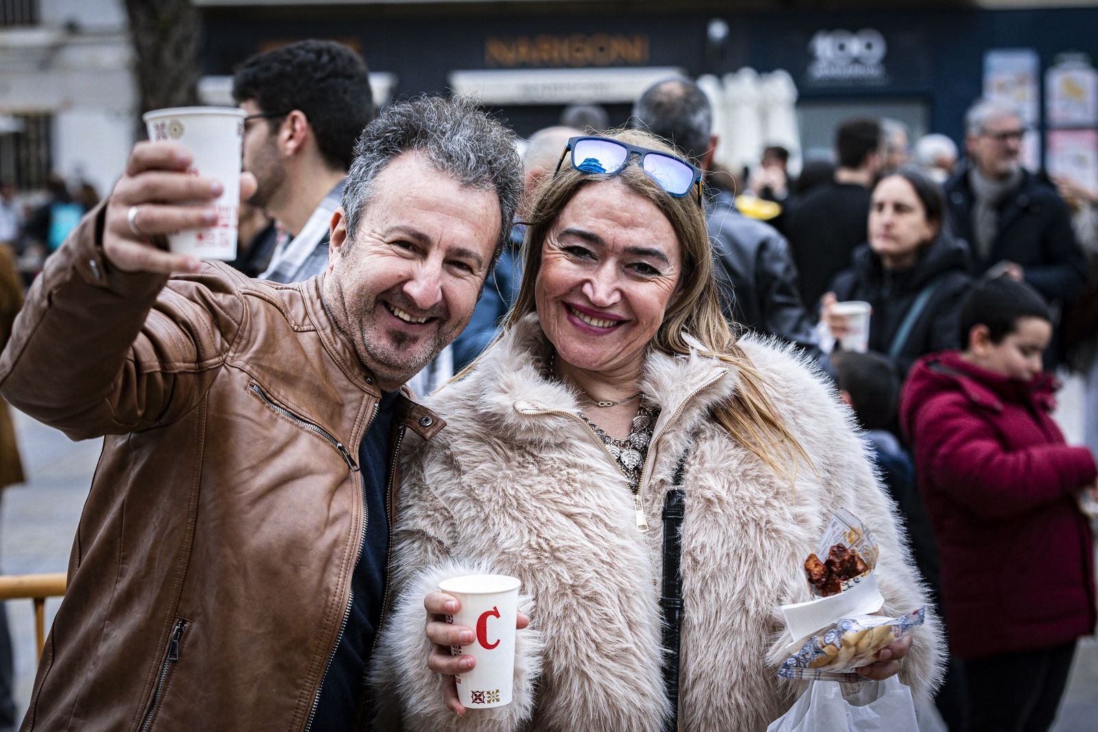 Las imágenes de la Chicharronada y la Gambada del Carnaval de Cádiz 2026