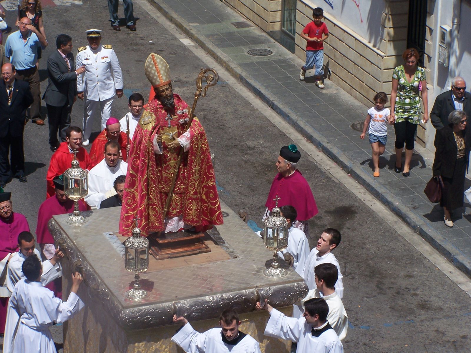 El Patrón de Almería por la calle Gravina