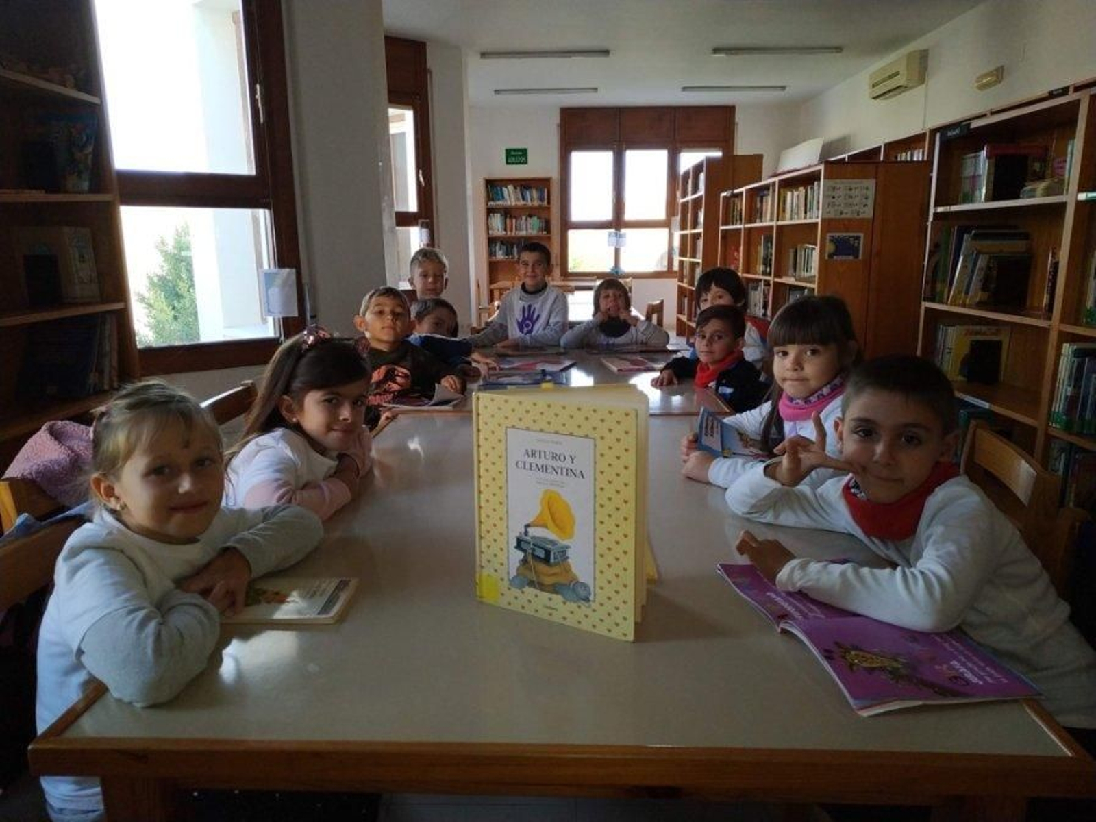 La media docena de bibliotecas suman más de una veintena de clubes de lectura