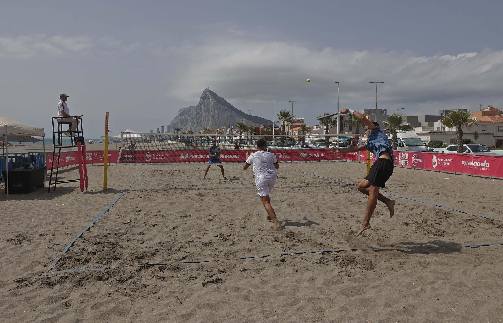 Fotos del ITF BT100 Diputación de Cádiz de tenis playa en La Línea