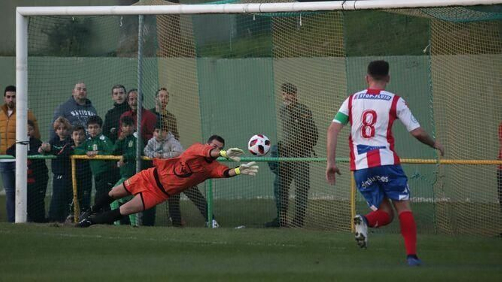 David Zamora realiza una brillante intervención en un Unión-Algeciras