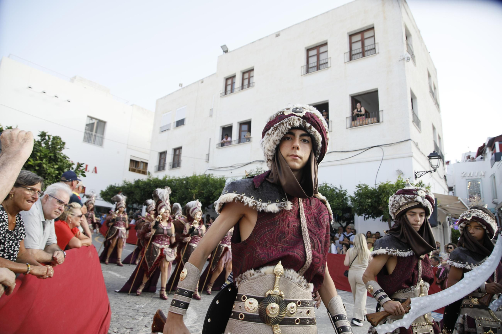 El gran desfile de Moros y Cristianos de Mojácar, en imágenes