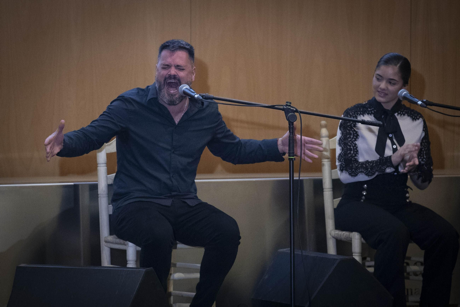 Granada reconoce a sus negocios más emblemáticos