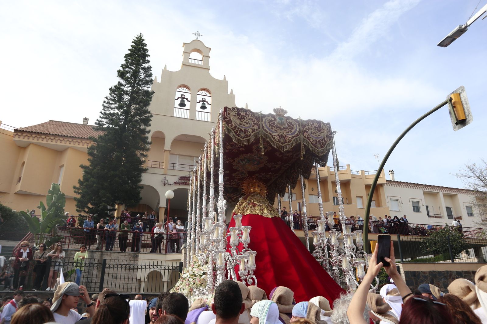 Lunes Santo, Hermandad del Cautivo