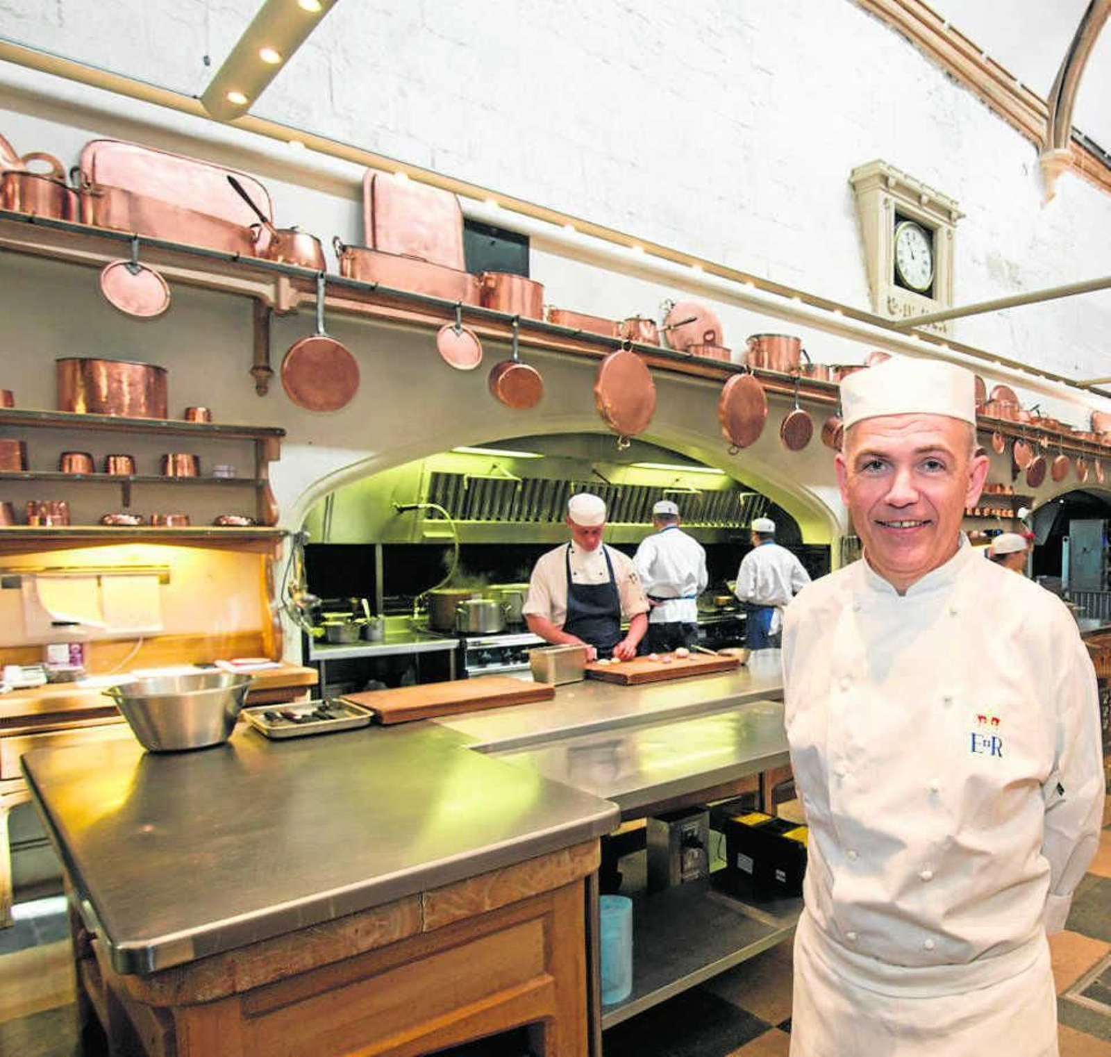 Mark Flanagan, cocinero del castillo de Windsor, preparando los platos del enlace de hoy.