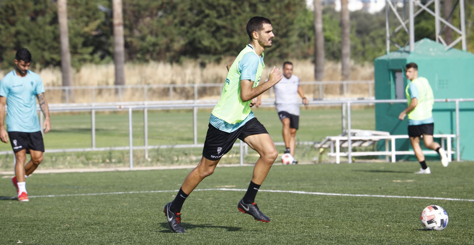 Bernardo Cruz se ejercita en la Ciudad Deportiva.