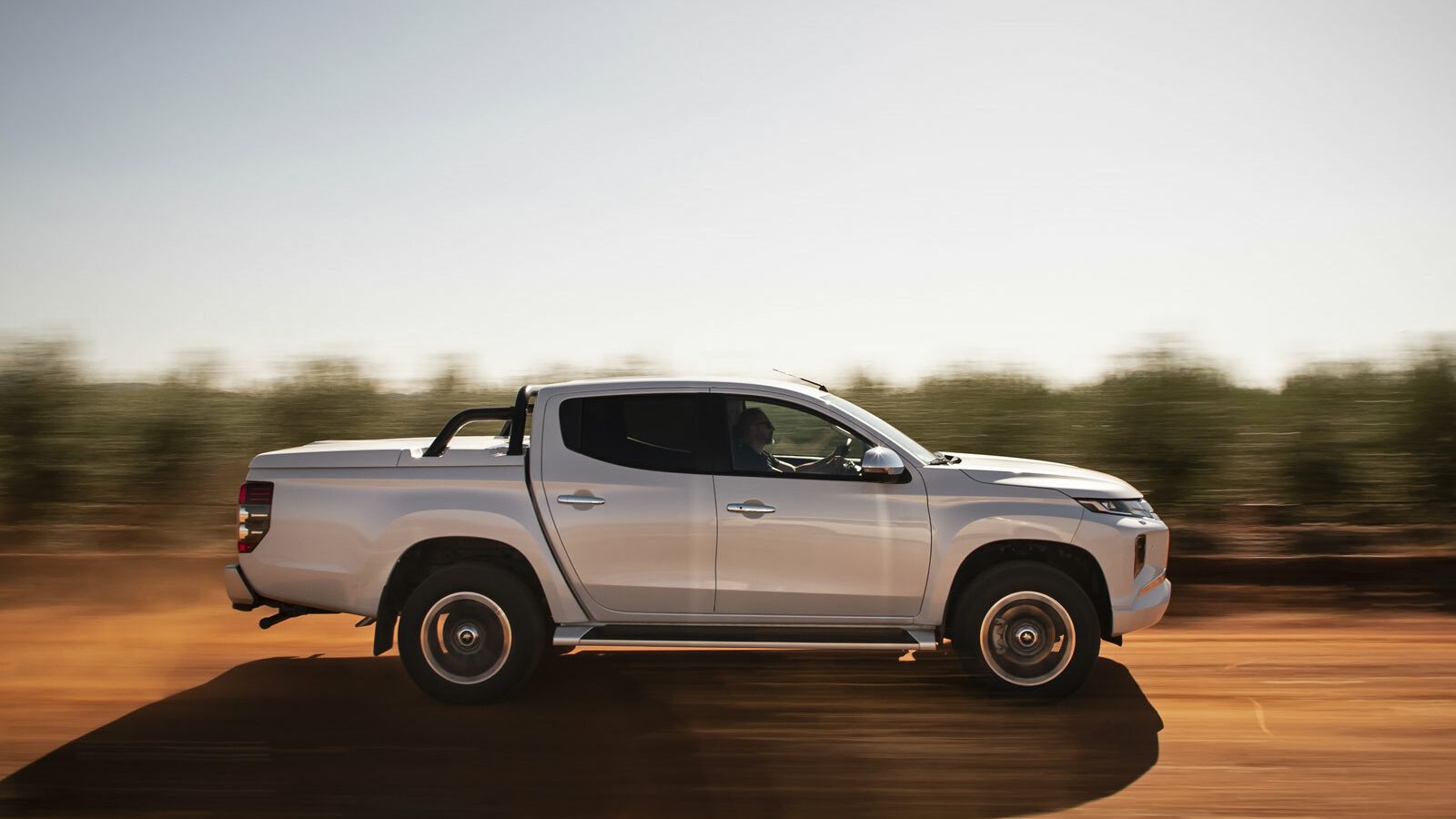 Mitsubishi tiene mucha experiencia con este tipo de vehículos, puesto que lleva comercializando ‘pick-up’ desde 1978.