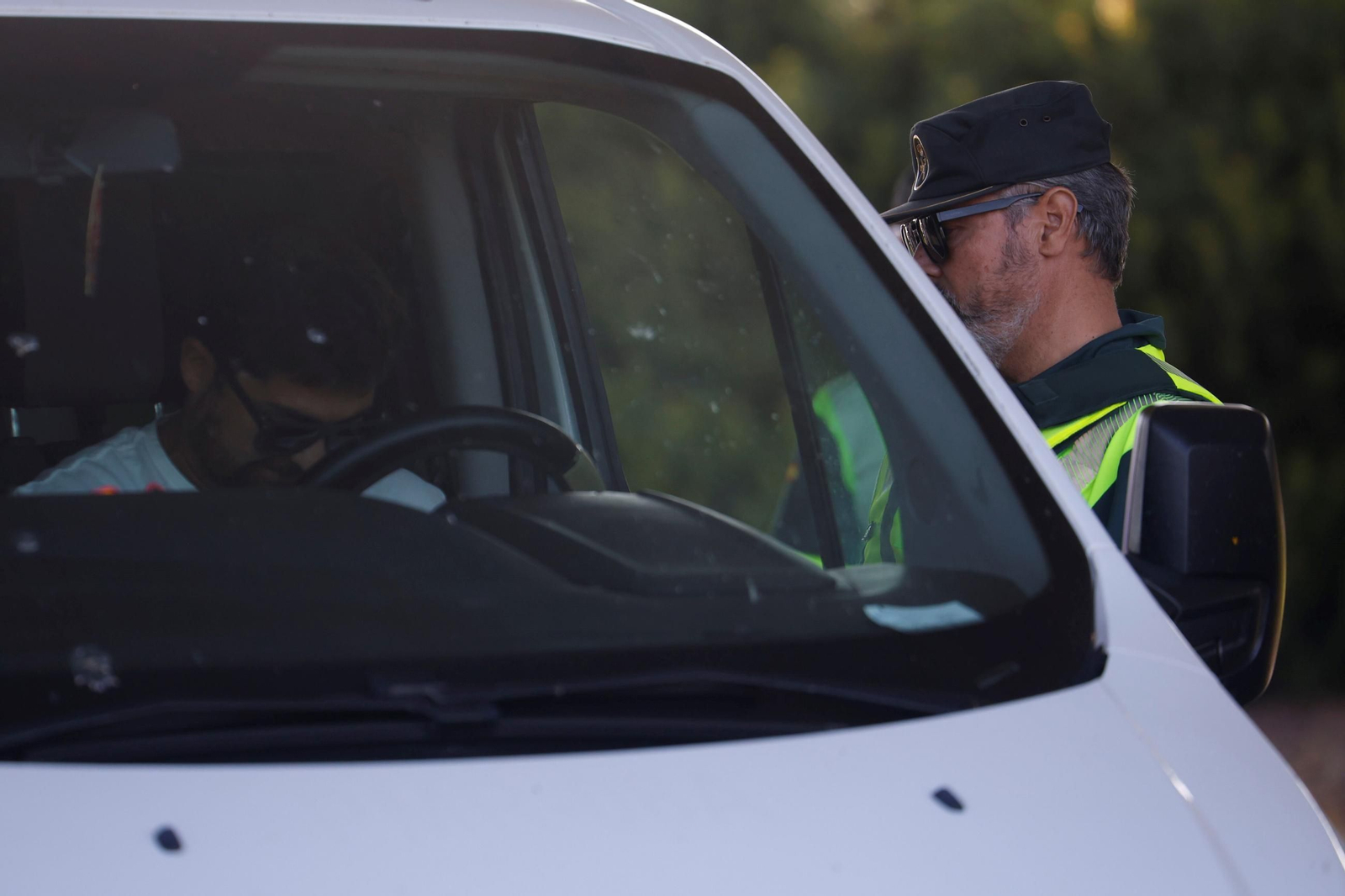 En imágenes, la campaña "No corras, no bebas, no cambies de rueda", de la Guardia Civil, DGT y Aspaym Córdoba.