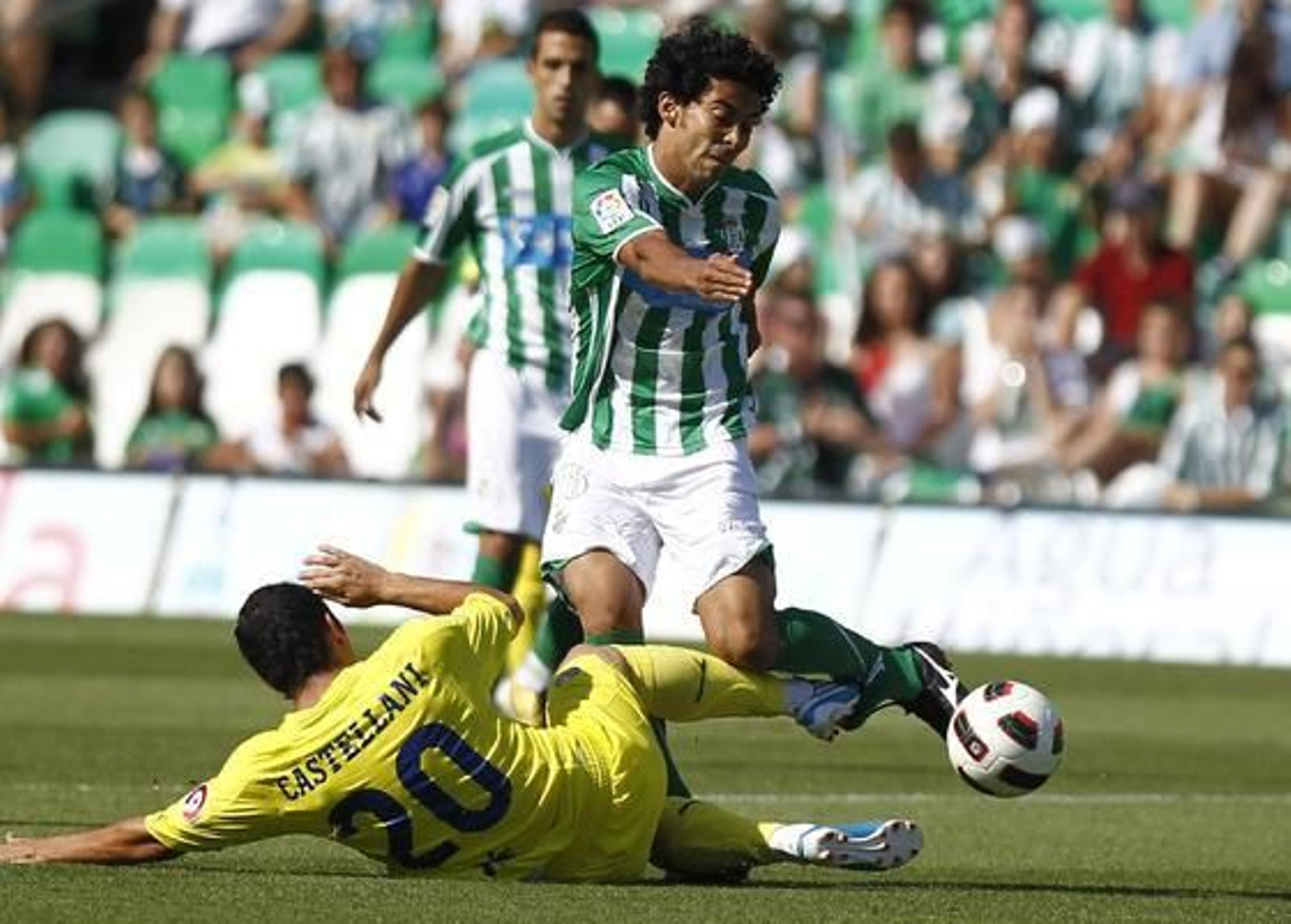El Betis gana el último partido de la Liga al Villarreal B (2-1). / Antonio Pizarro
