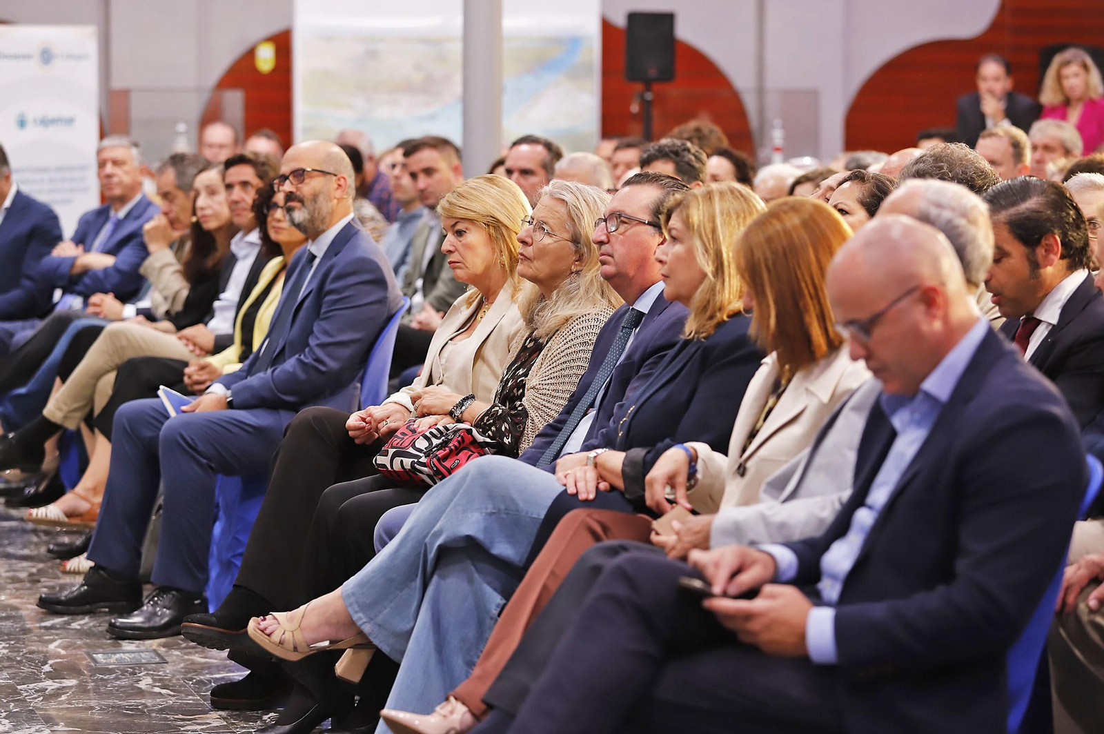 Las imágenes en el Desayuno-Coloquio del Grupo Joly "Competitividad innovación y eficiencia el sector de los frutos rojos ante el reto de la sostenibilidad"