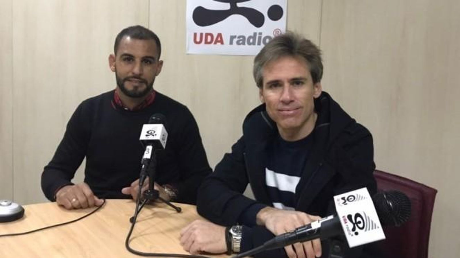 Nauzet posa junto a Corona, el director deportivo que lo trajo sin mucho éxito