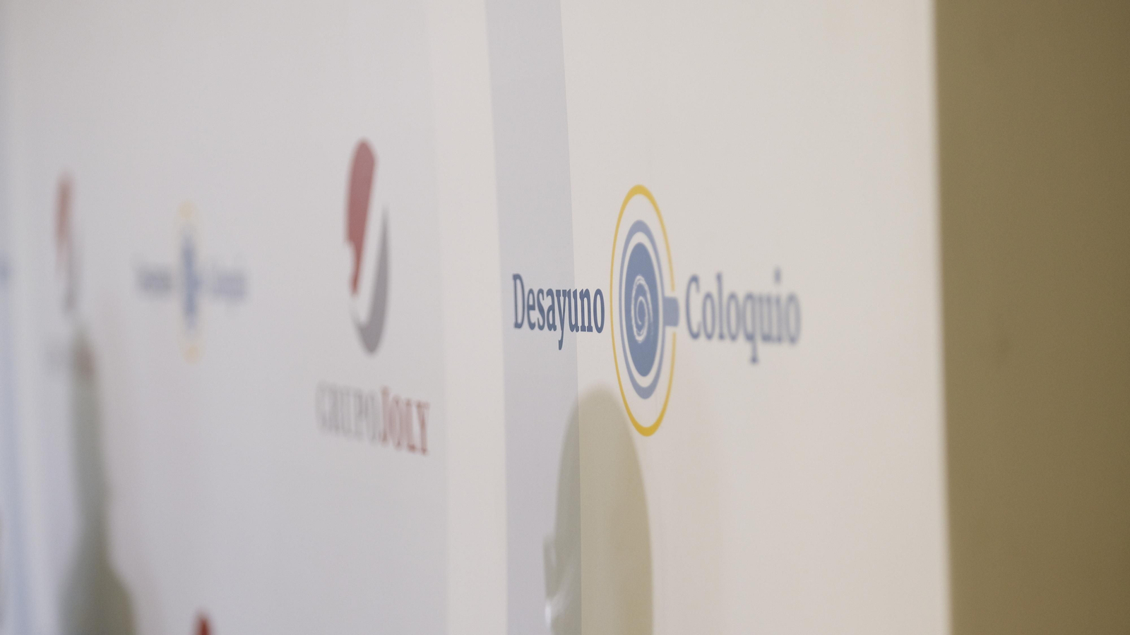 Desayuno coloquio de Grupo Joly y Cajasur, con la participación del ponente Enrique de los Ríos