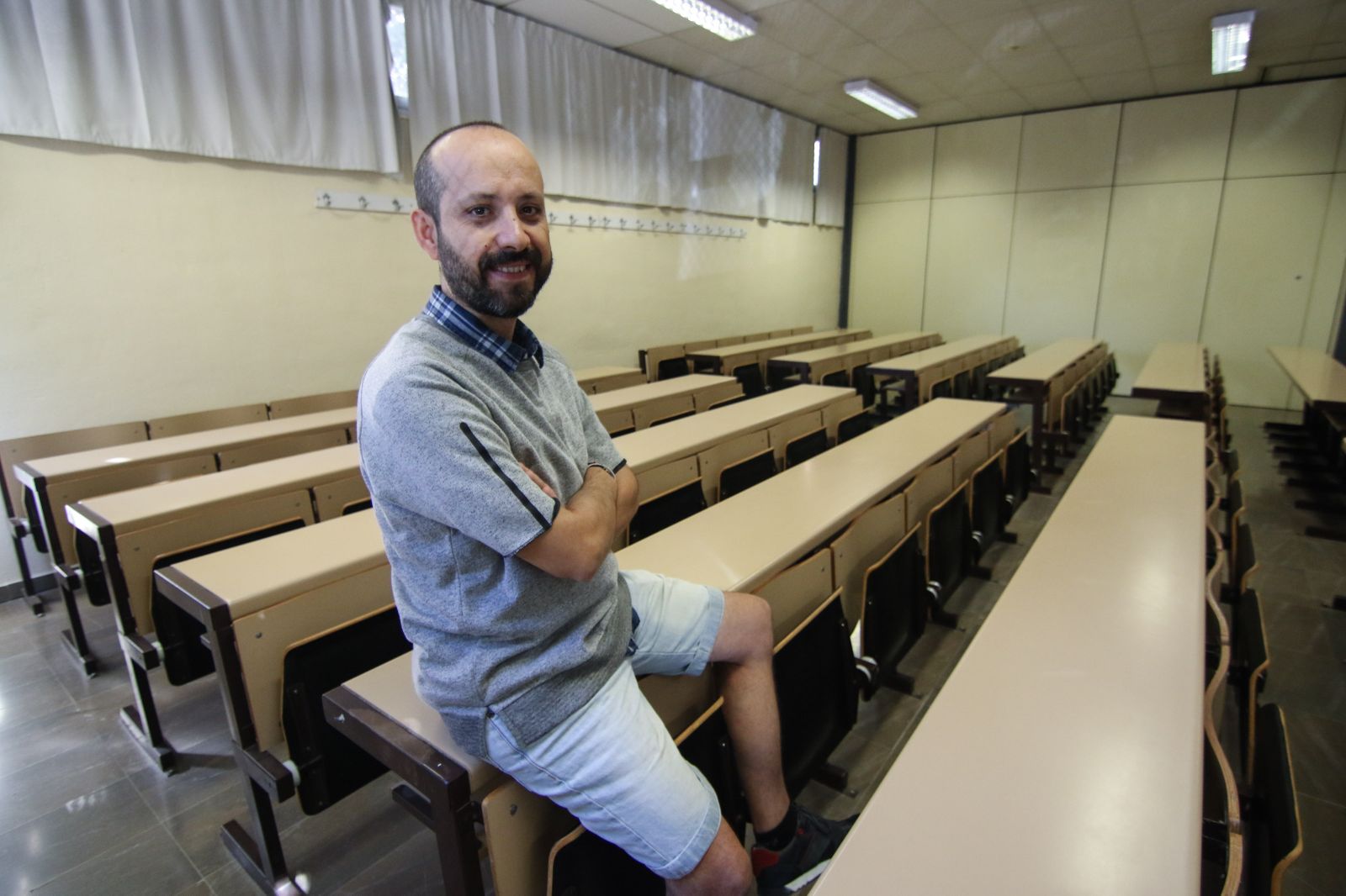 "La línea que nos separa de los simios es cada vez más pequeña"