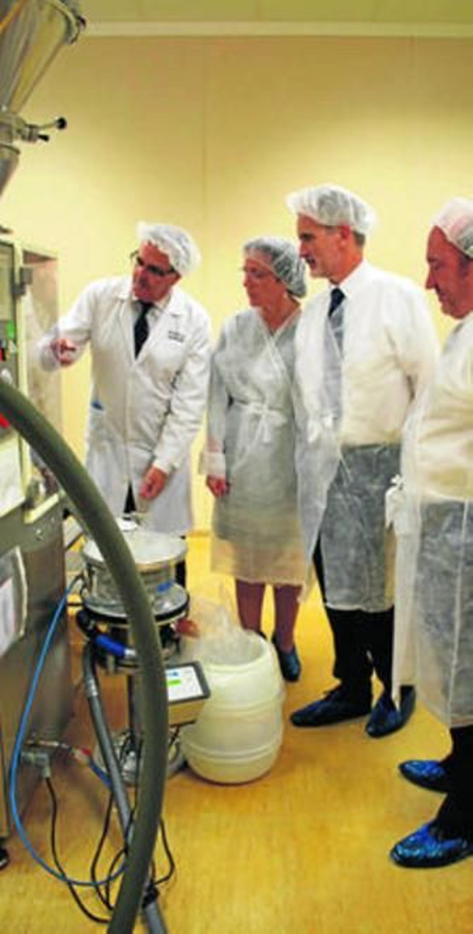 Un momento de la visita realizada a Laboratorios Francisco Durbán.