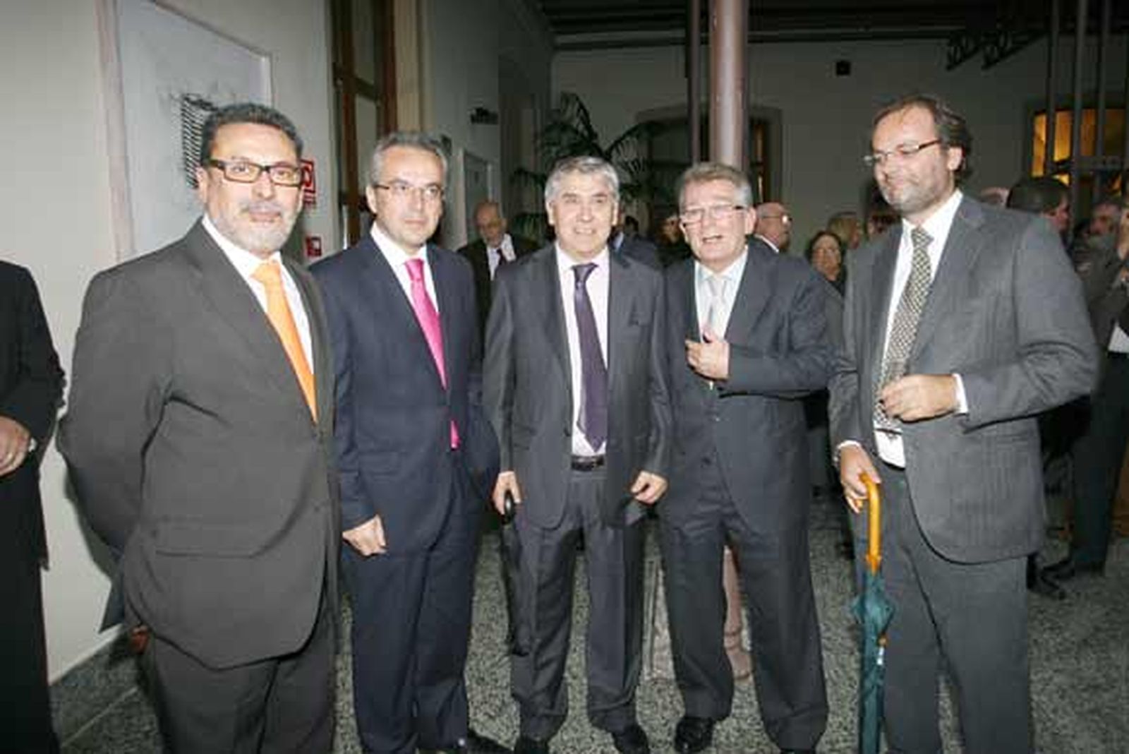 César Custodio, Alfonso Moscoso, Antonio Muñoz, Francisco González Cabaña y Jaime Castro.

Foto: Julio Gonzalez/Joaquin Pino/Lourdes de Vicente