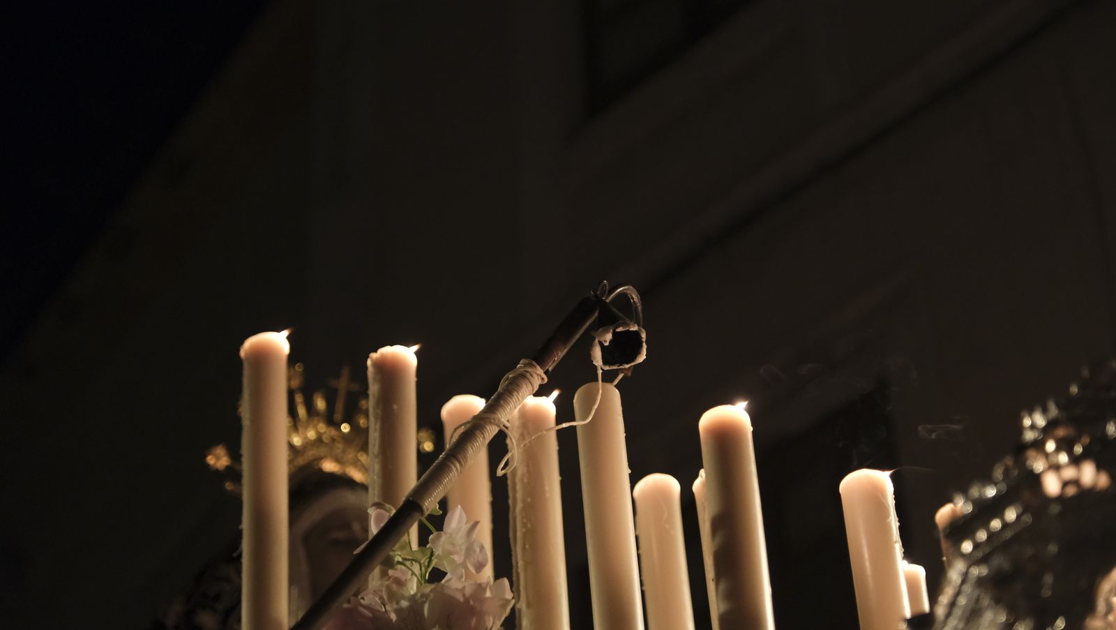 Imágenes de La Magna por las calles de Almería