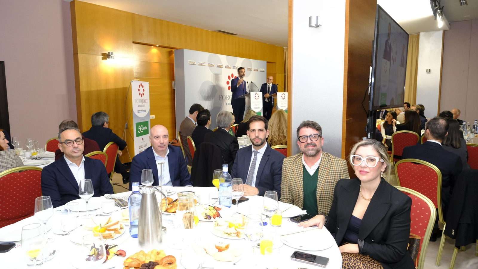 Foro Joly Andalucía-Sando, con el Consejero de Agricultura Ramón Fernández-Pacheco, en imágenes